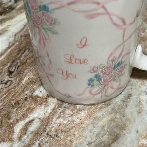 Russ Berrie “I Love You” Floral Pink & White Coffee Mug Tea/Cup. 12 Oz.